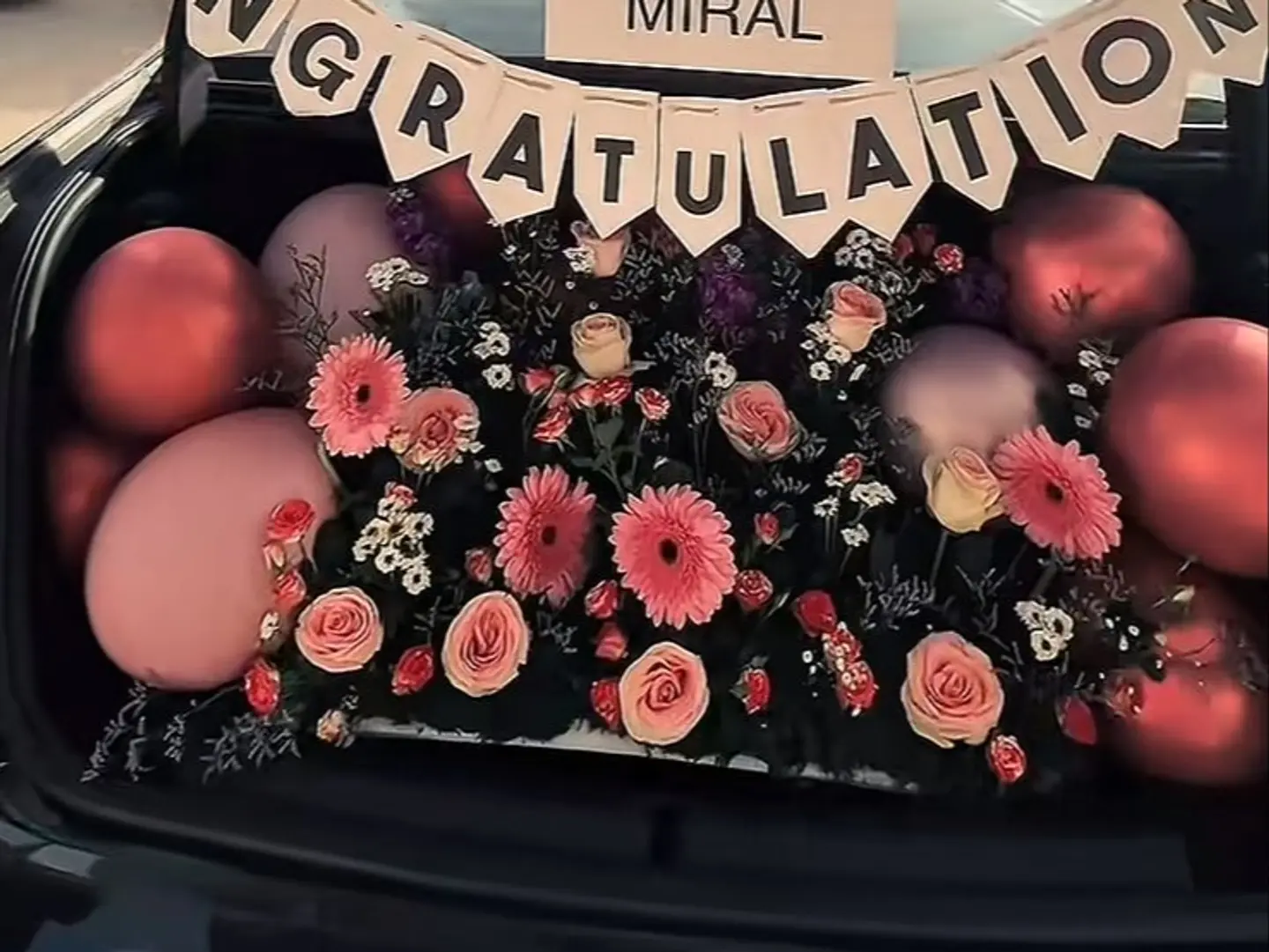 Air Balloons For Car Decoration With A Graduation Phrase, Ready To Install