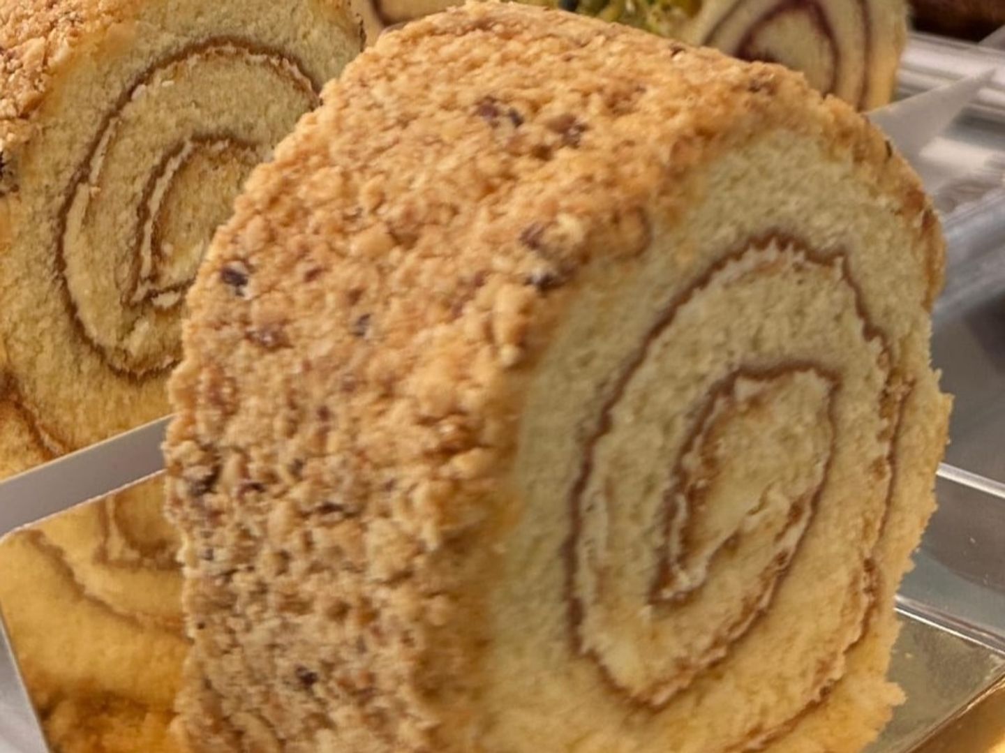 White Swiss Roll