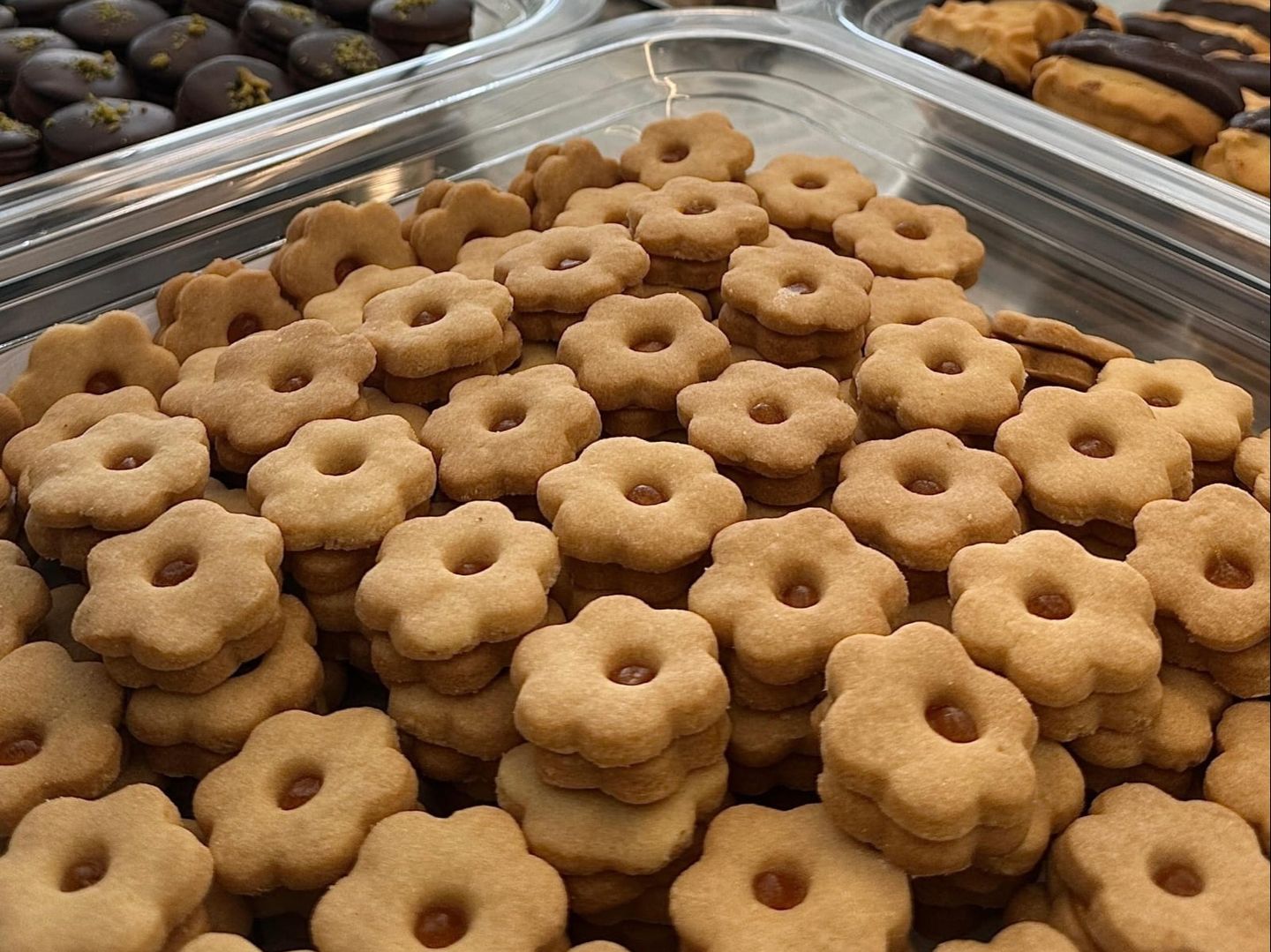 Apricot Sable Petit Fours 1 Kg