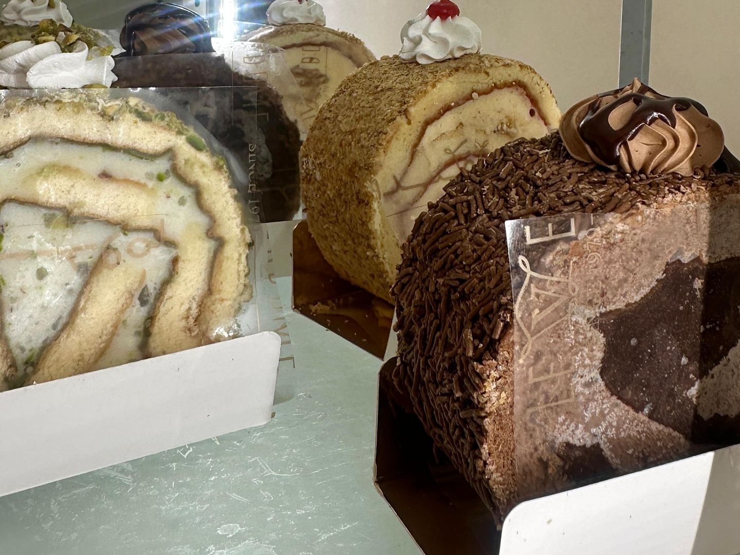 Monalisa Chocolate Ice Cream Roll (Piece)