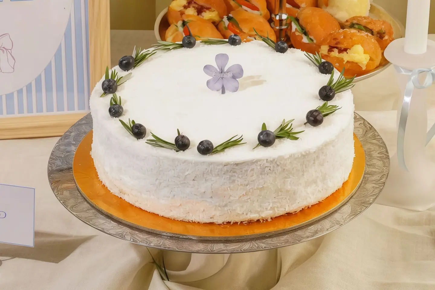 Coconut Full Cake