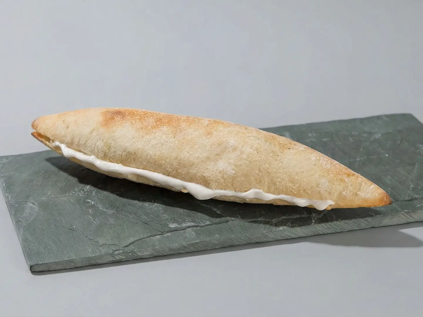 ساندويتش لبنة و زعتر