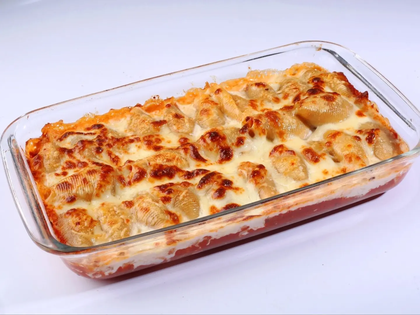 صينيه مكرونه قواقع بالدجاج تكفي أربع أشخاص