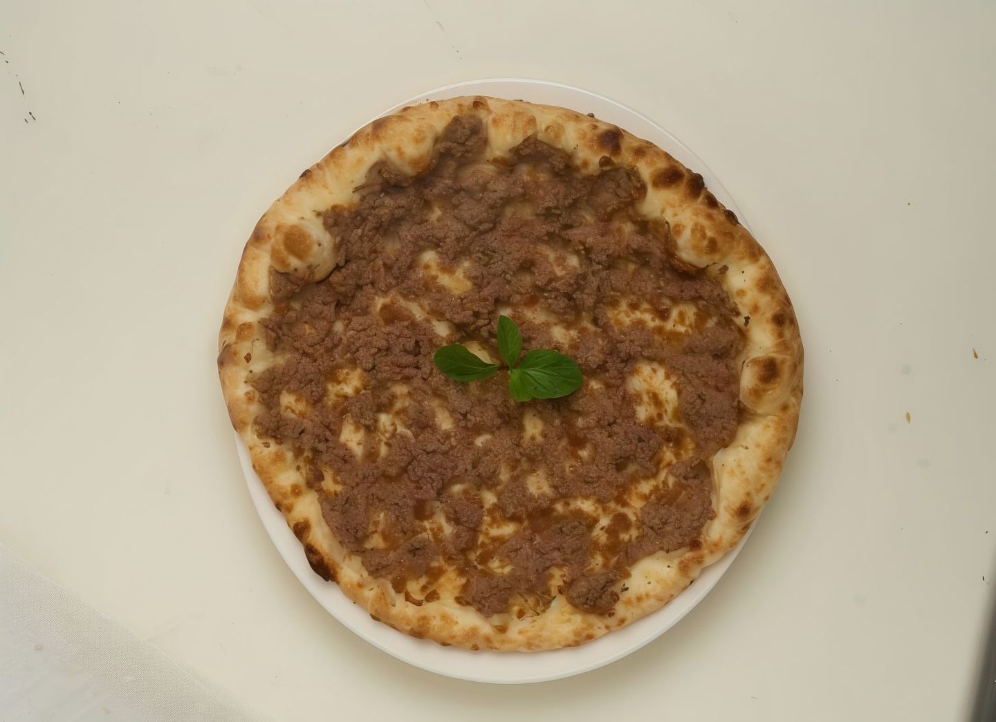 لحمة بالعجين