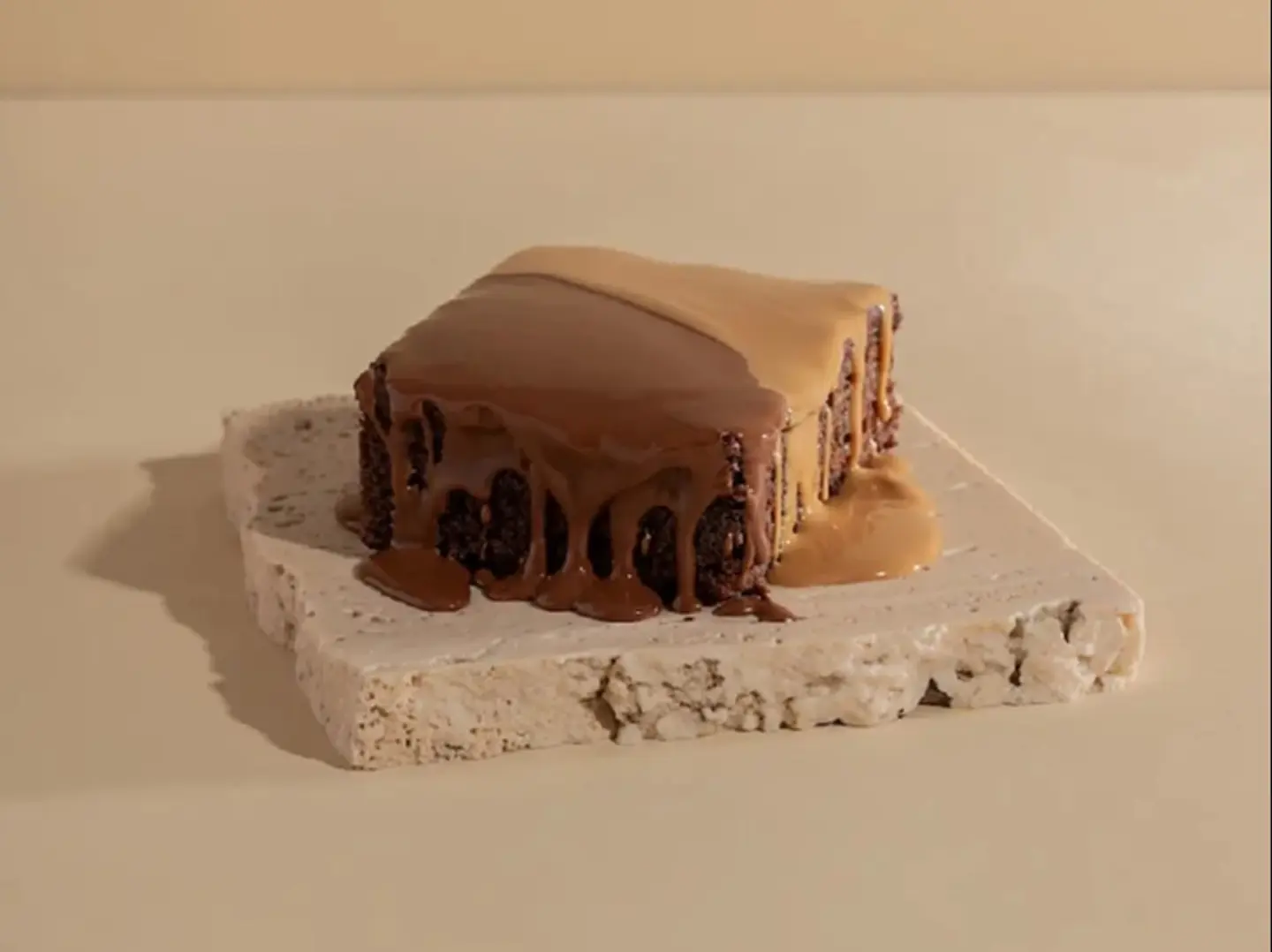 كيك كرنشي دبل شوكلت