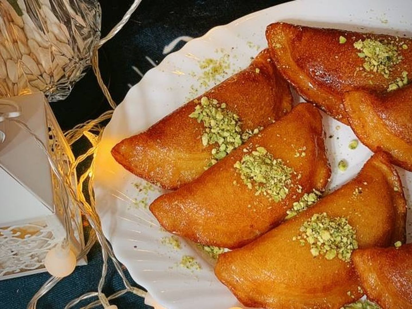 Qatayef With Cream And Nuts
