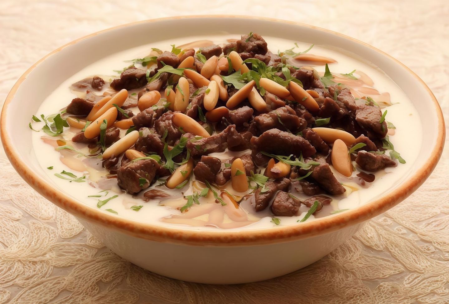 حمص باللحم و المكسرات - وسط