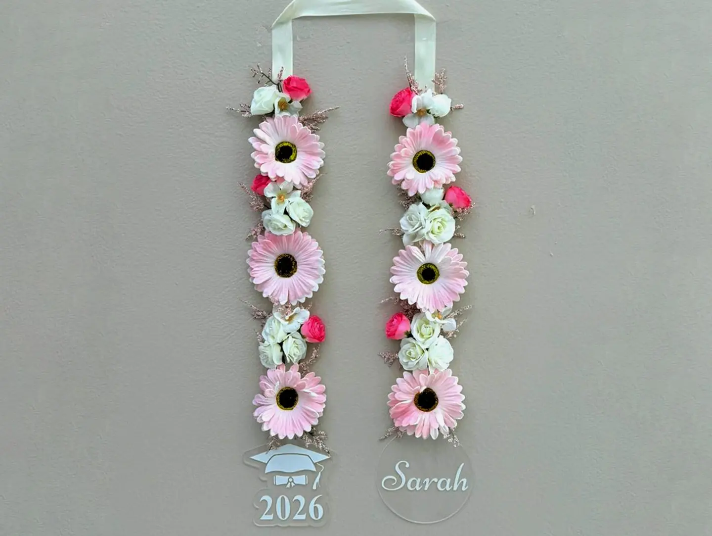 طوق جربيرا أنيق وردي وأبيض