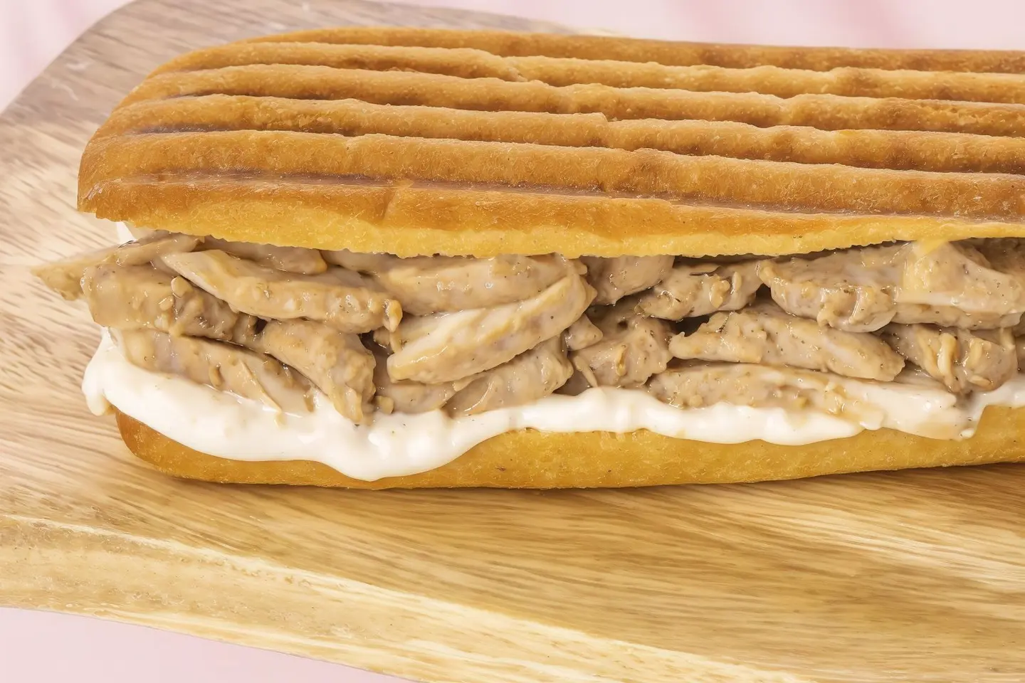 دجاج مشوي بالبانيني الأسمر