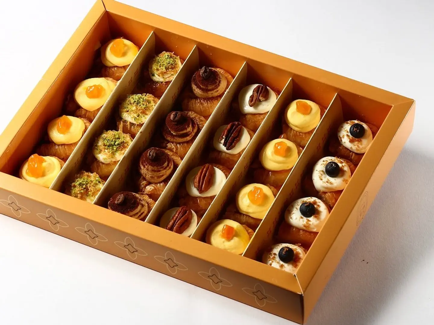Max Baklava Box (Pecan   Kunafa   Mango   Berry   Tiramisu)