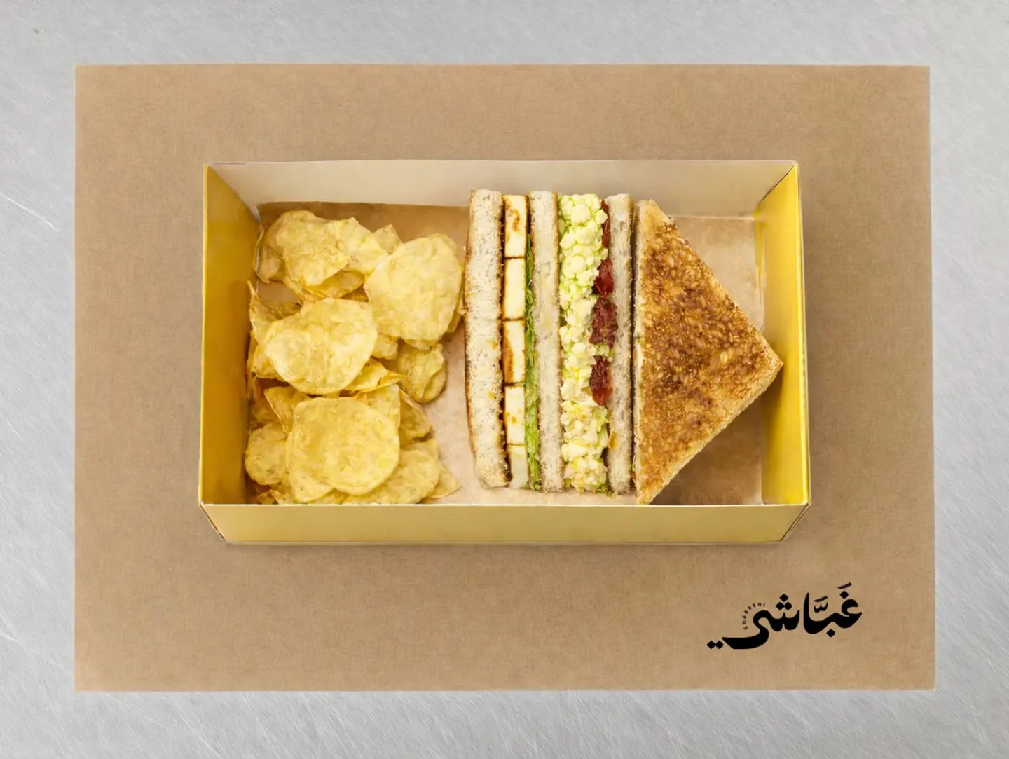 حلومي بيض كلوب ساندوتش