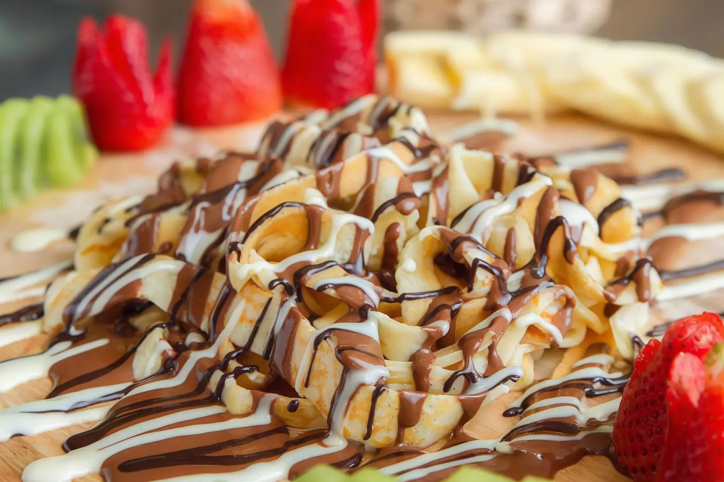 Brownie Cake Sushi Crepe