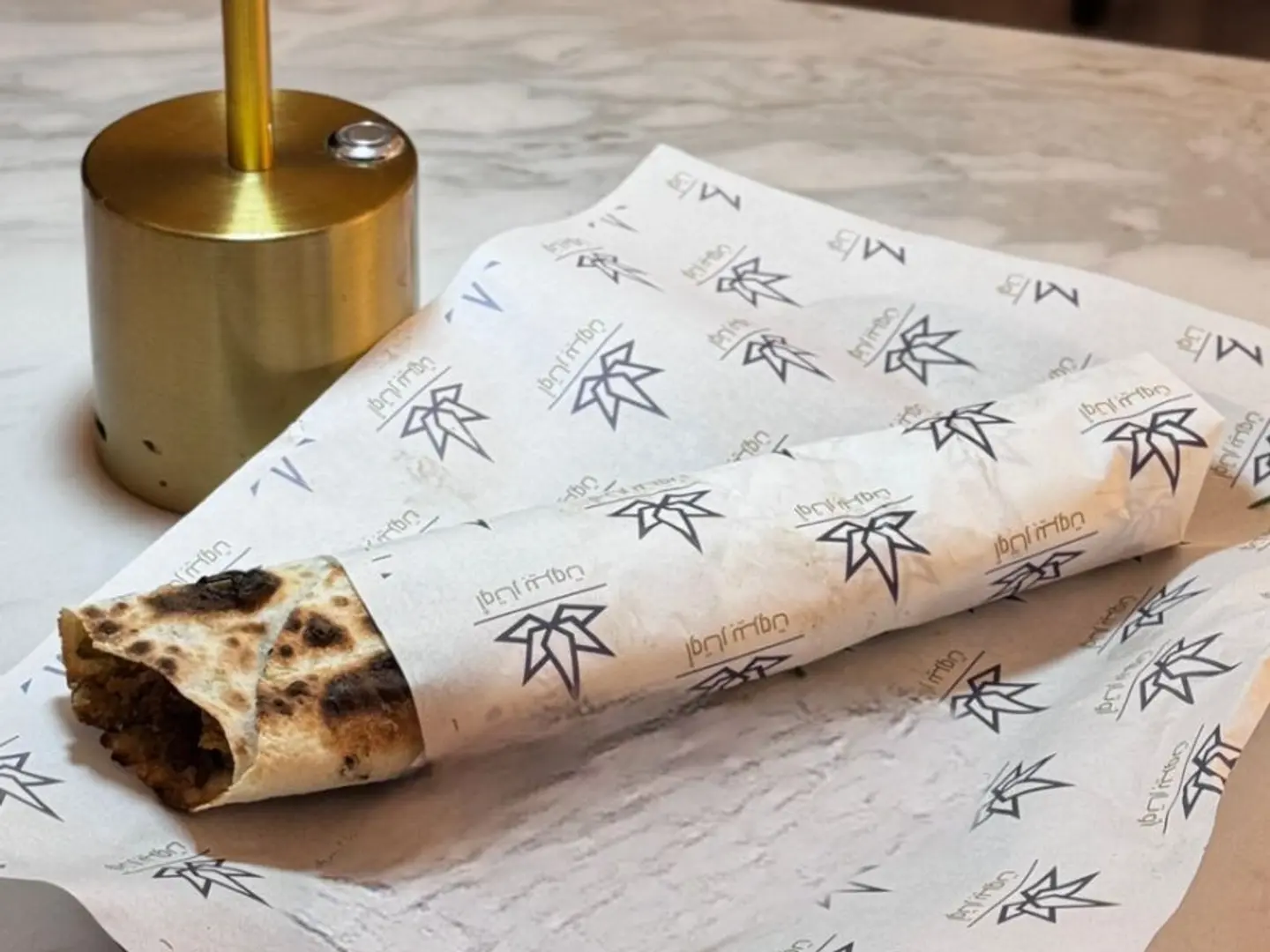 ساندوتش حلوم