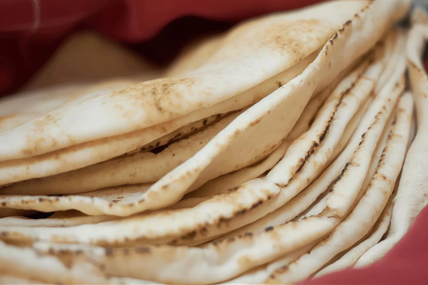 خبز عربي