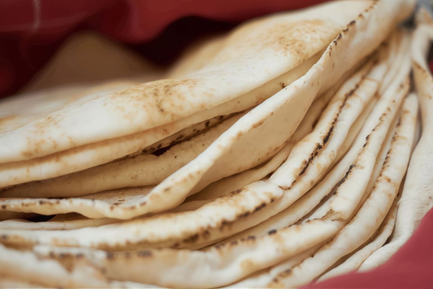 خبز عربي