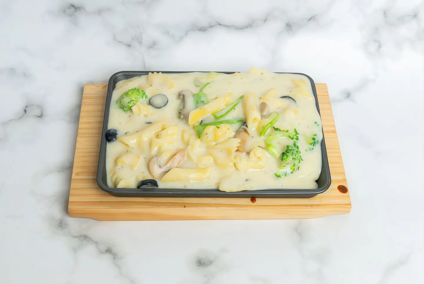 باستا خضار بالصوص الابيض