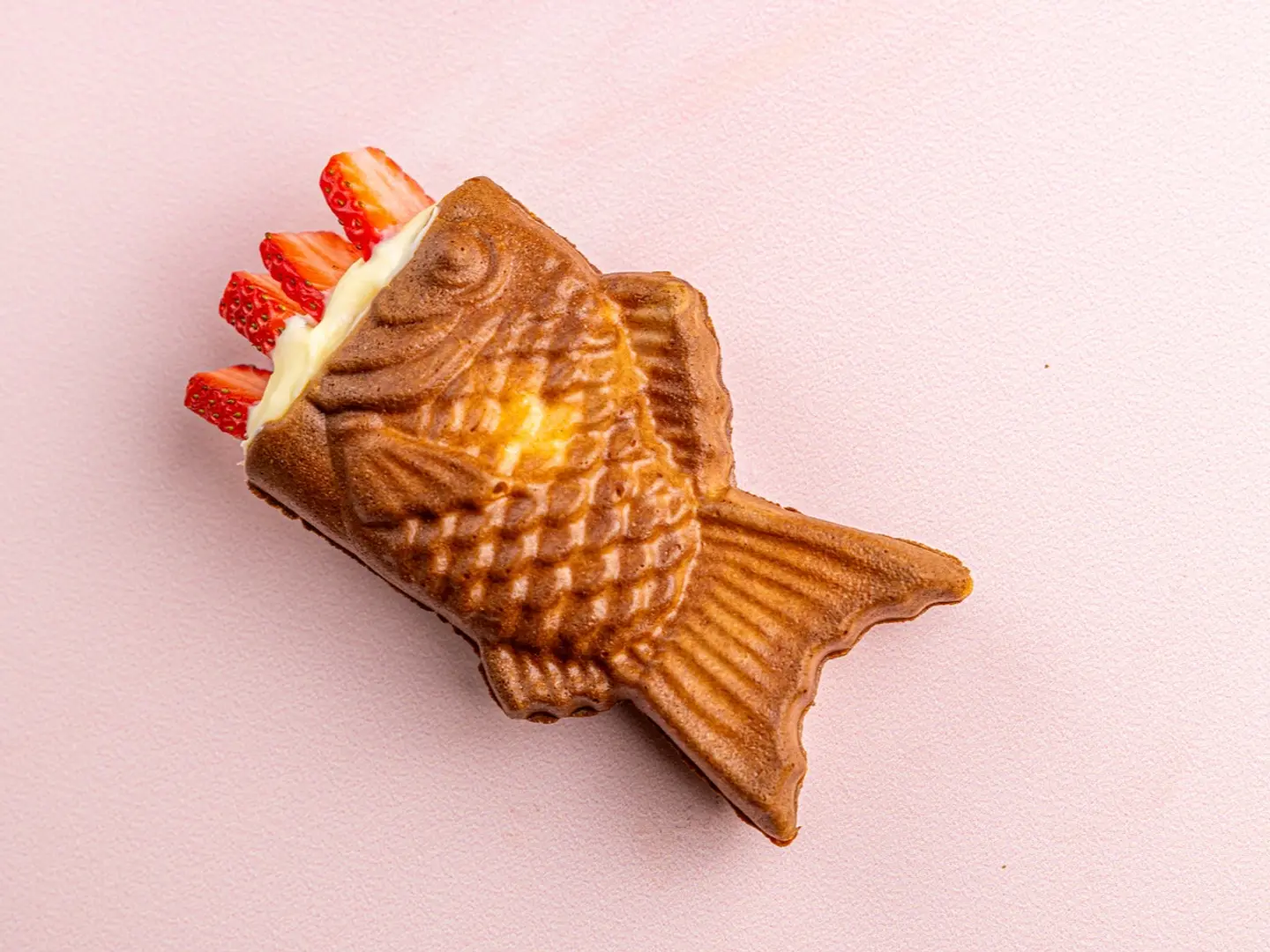 Taiyaki Custard And Strawberry