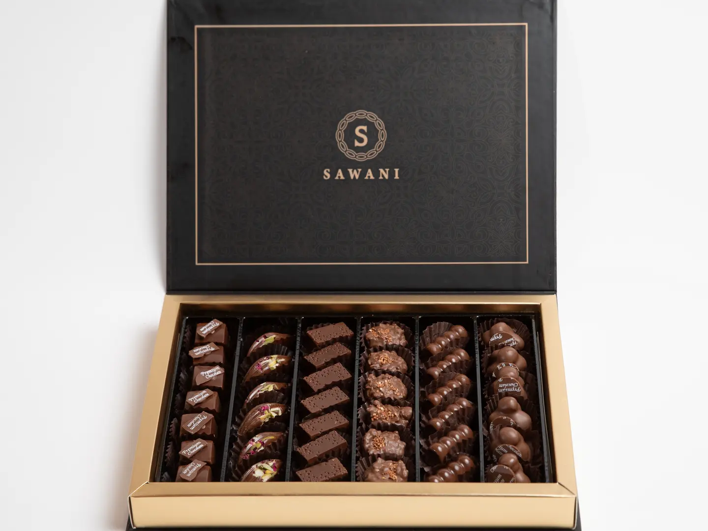 بوكس شوكلت مكشوف وسط