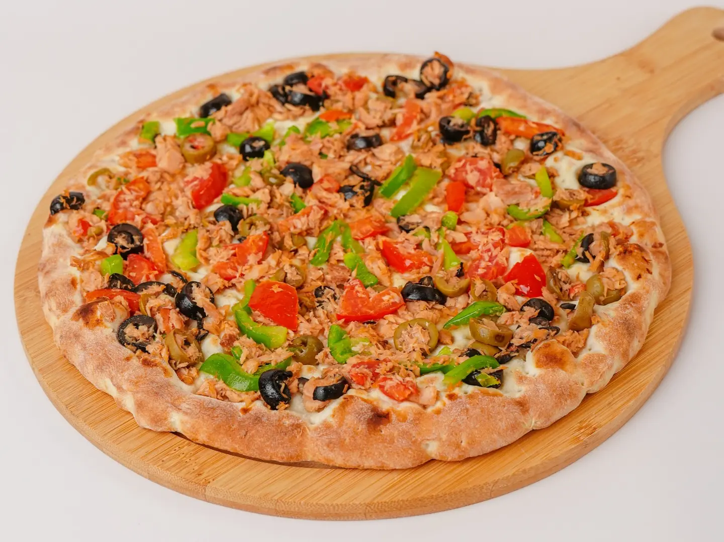 Tuna Pizza With Vegetables