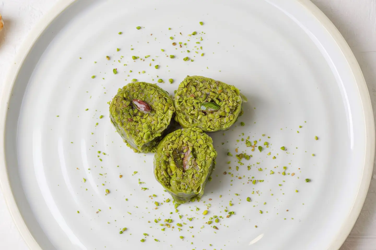 بقلاوة عين عصفور بالفستق - نصف كيلو