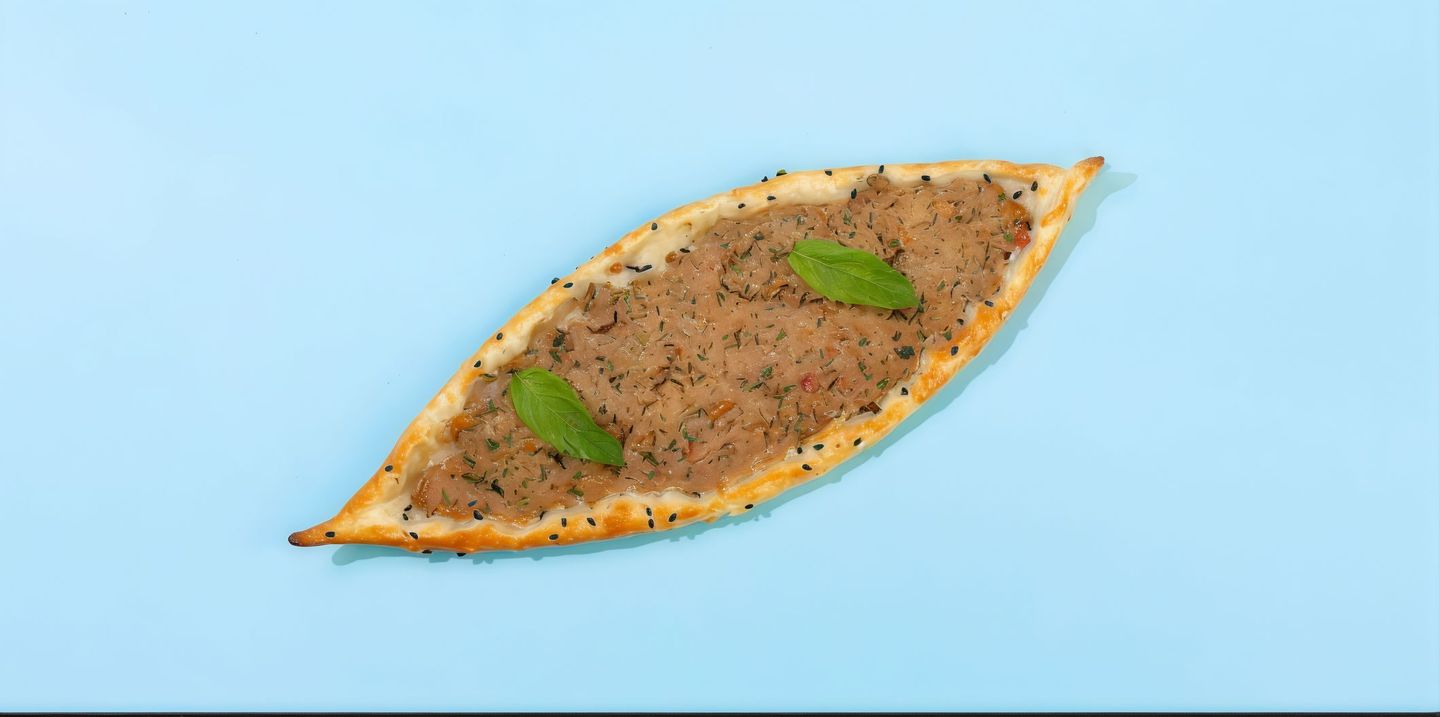 لحم بالعجين