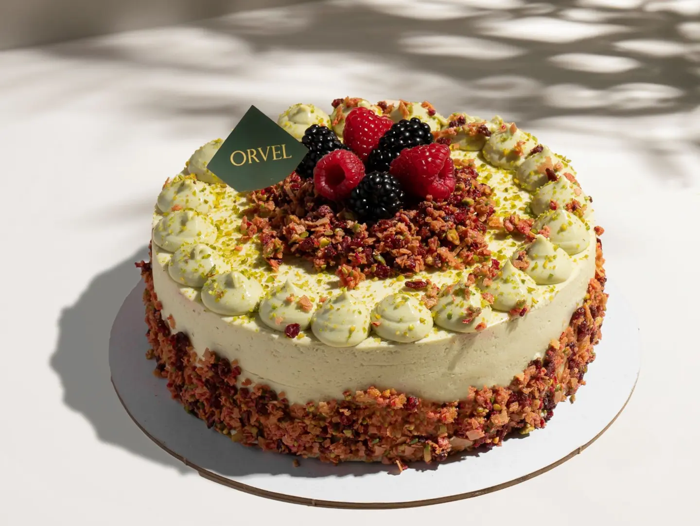 Crunch Berry Cake