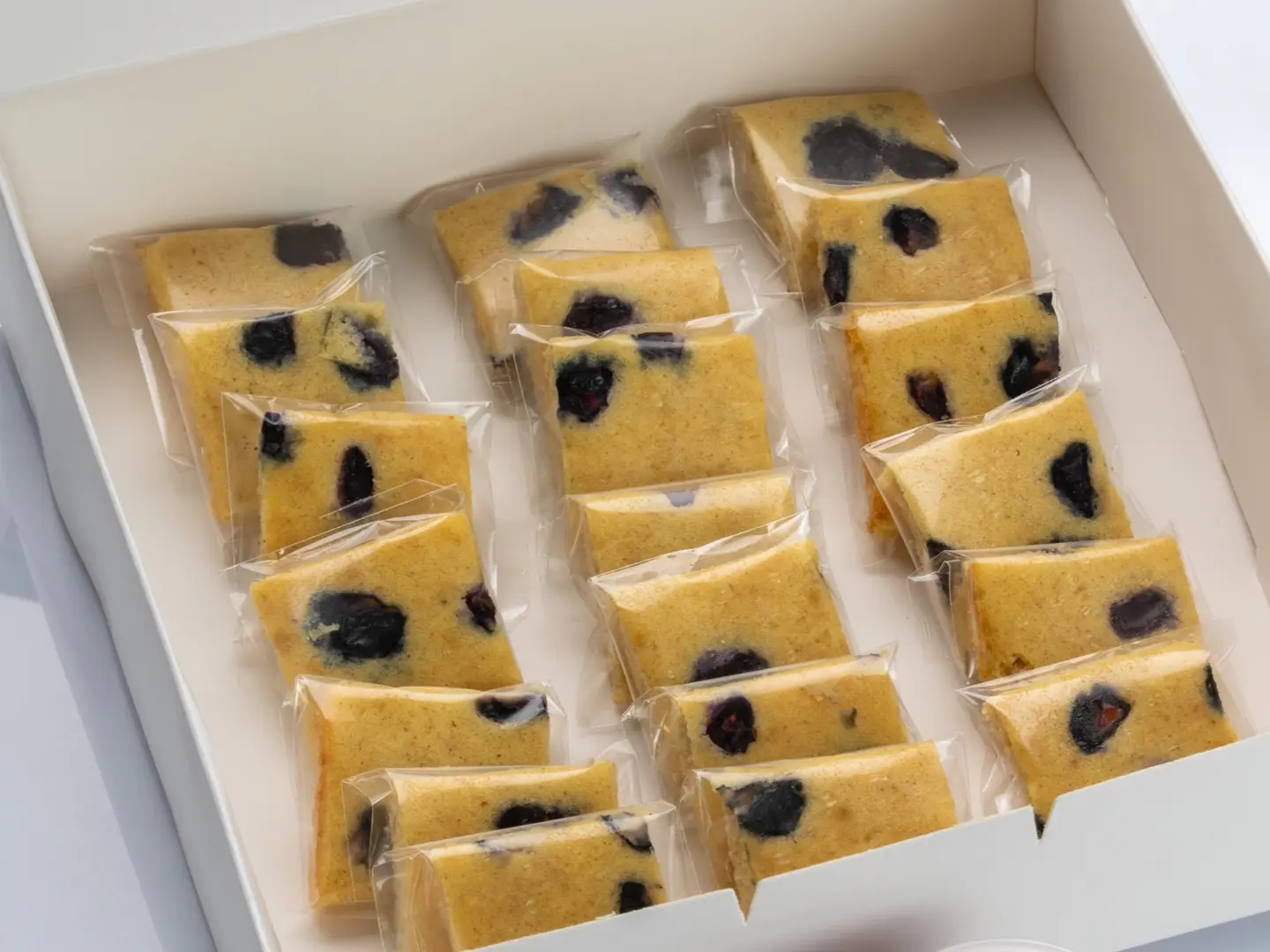 ليدر بوكس وايت بيري