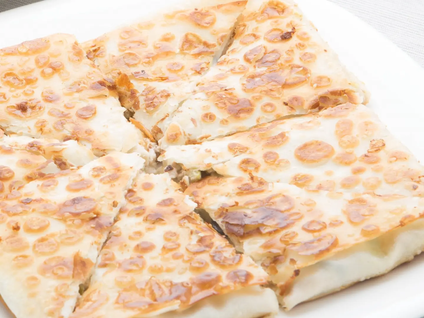 فطيرة لبنة زعتر