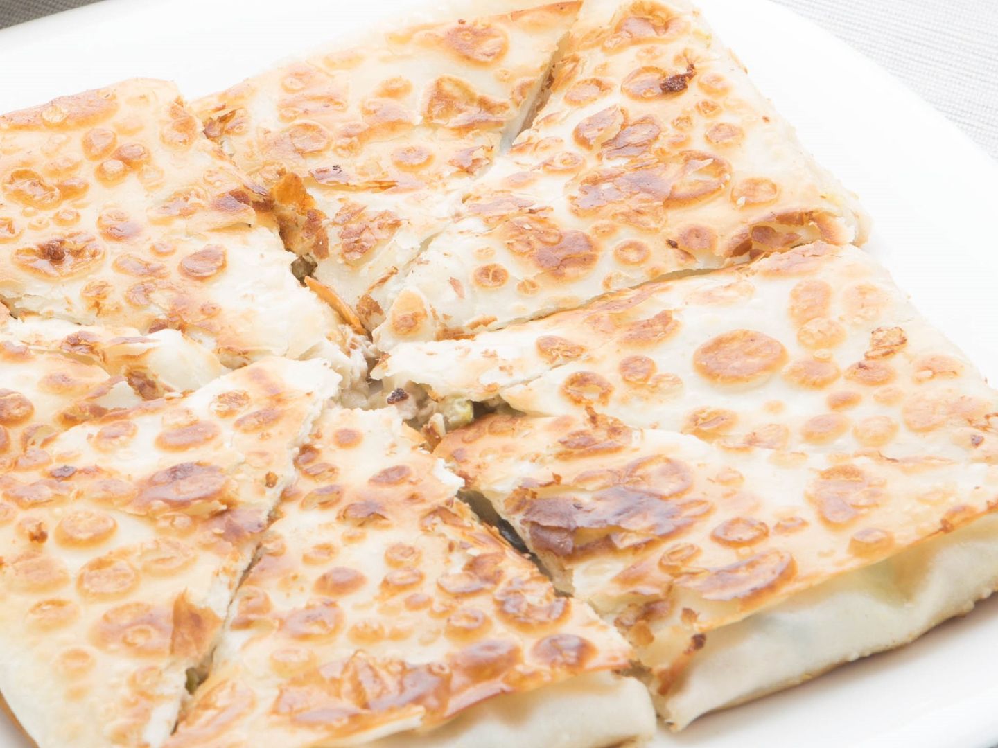 فطيرة لبنة زعتر
