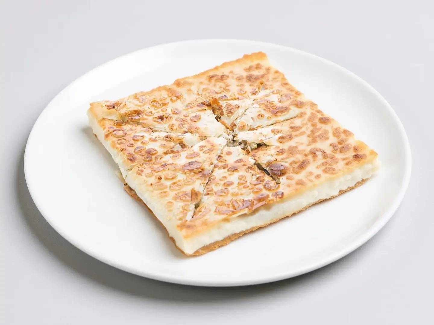 فطيرة جبنة بيضاء زيتون