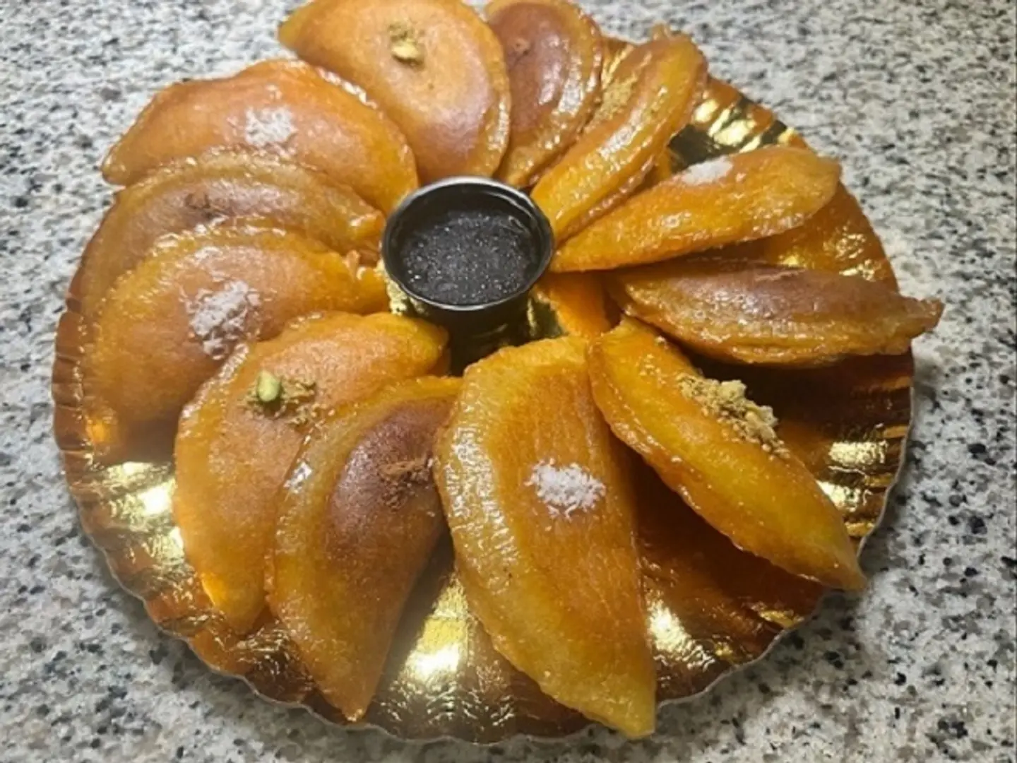 Mixed Qatayef (12 Pieces)