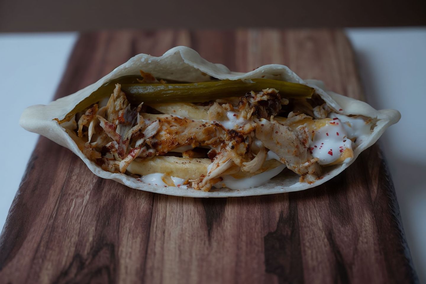 شاورما دجاج بخبز الصمون العراقي