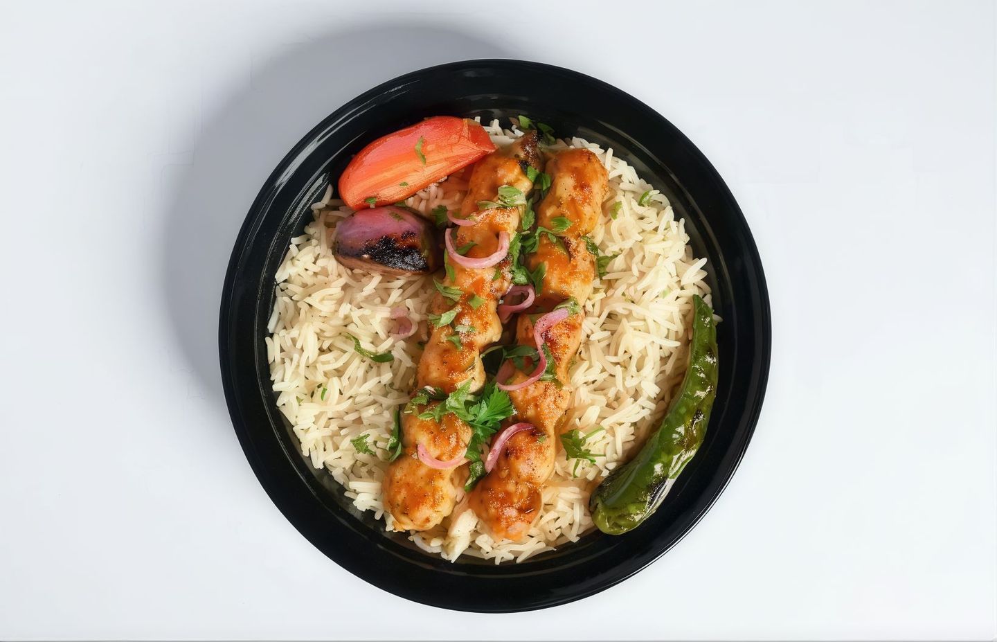 سيخين كباب دجاج مع رز بشاور مع صوص الطحينة والدقوس الحار