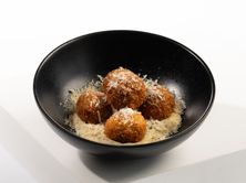 كرات اللحم بالجبن