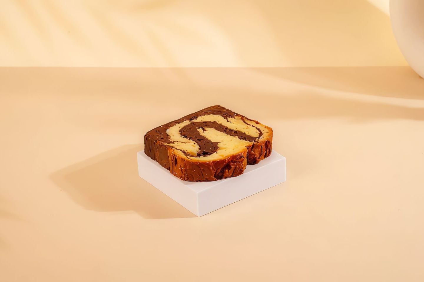 English Cake With Chocolate