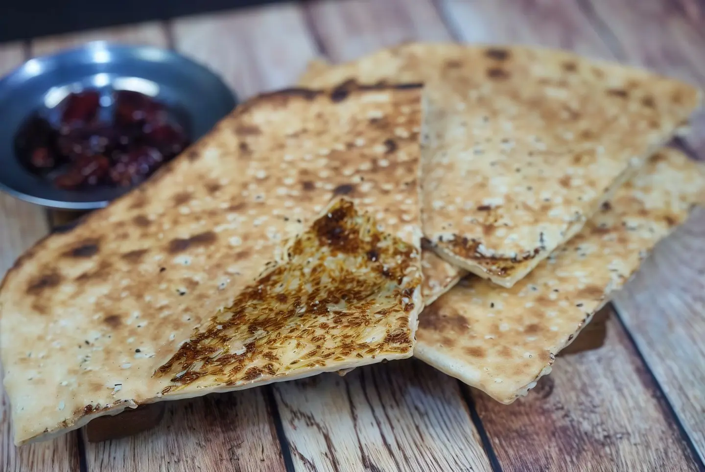 تميس بر مع بذور الشيا والكتان