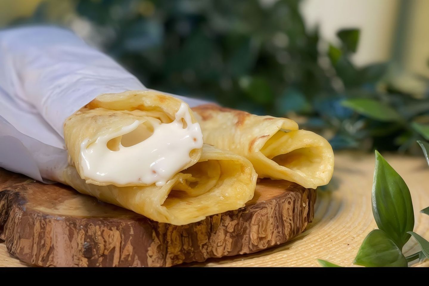 جباتي جبن مالح وزيتون