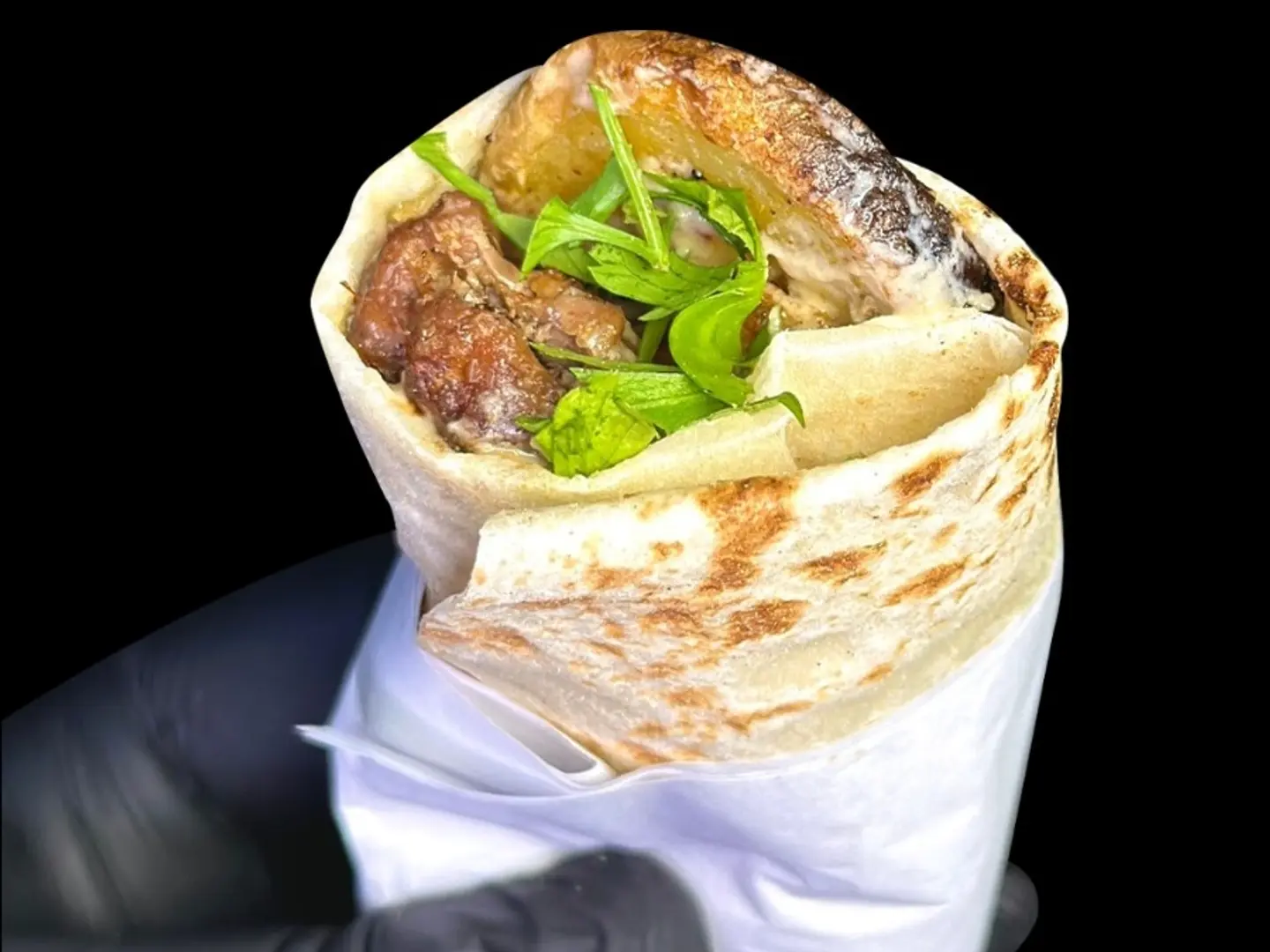 سندوتش شيش طاووق بالبطاطس المشوي صغير