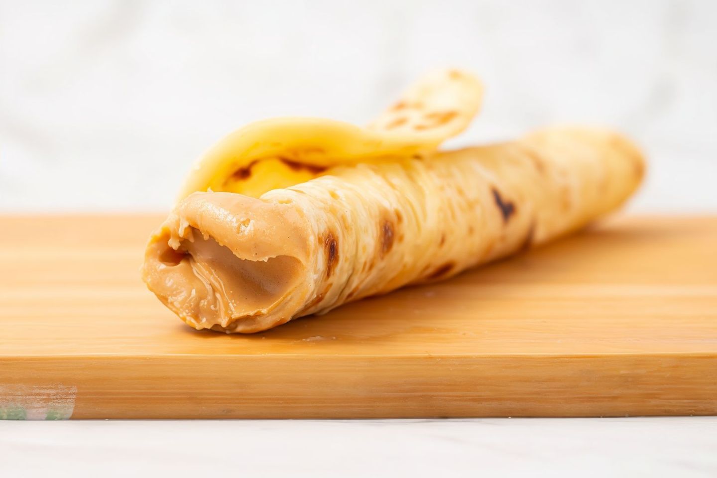 فطيرة حلاوة طحينية بجبنة سائلة