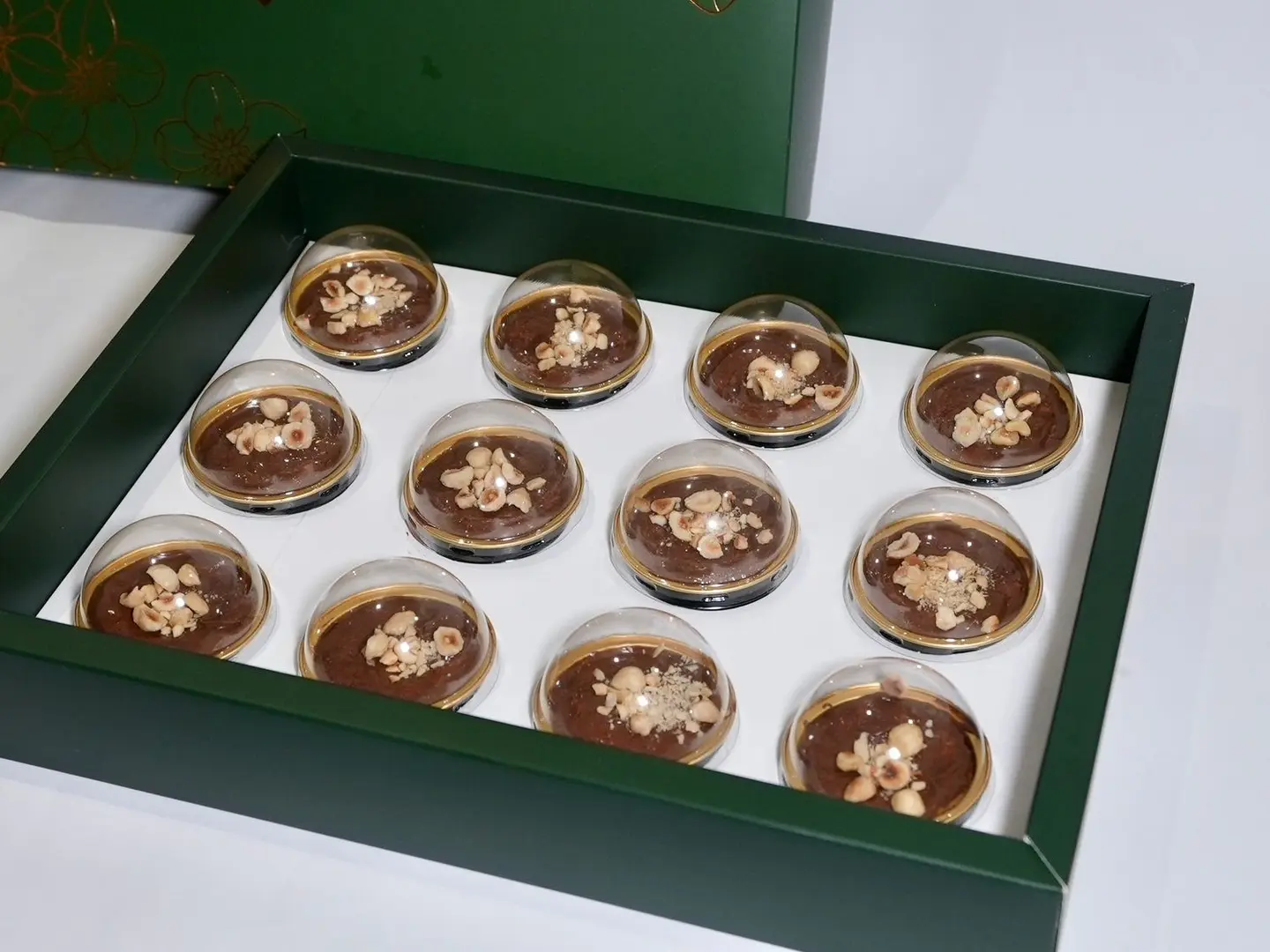 بوكس أكواب ميني بسبوسة شوكلاتة 12 قطعة