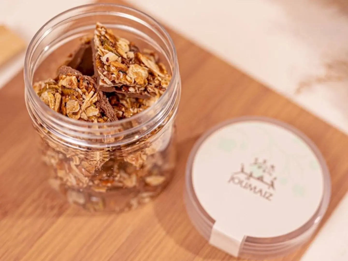 Caramelized Pistachio Chips With Chocolate   Small