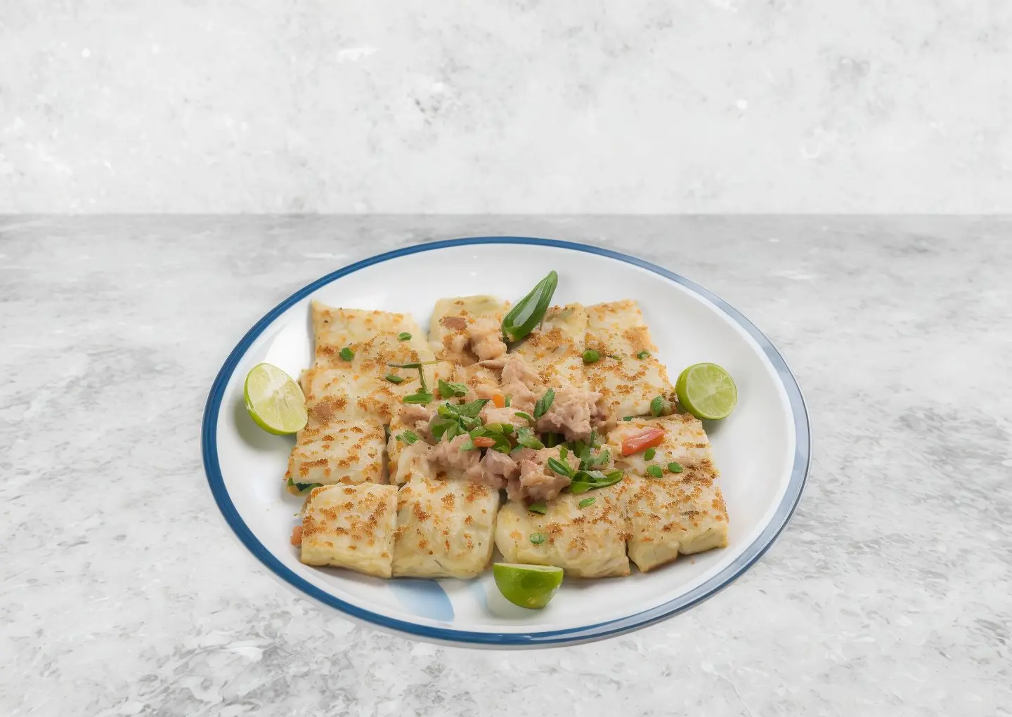 مطبق تونة مع جبنة شيدر