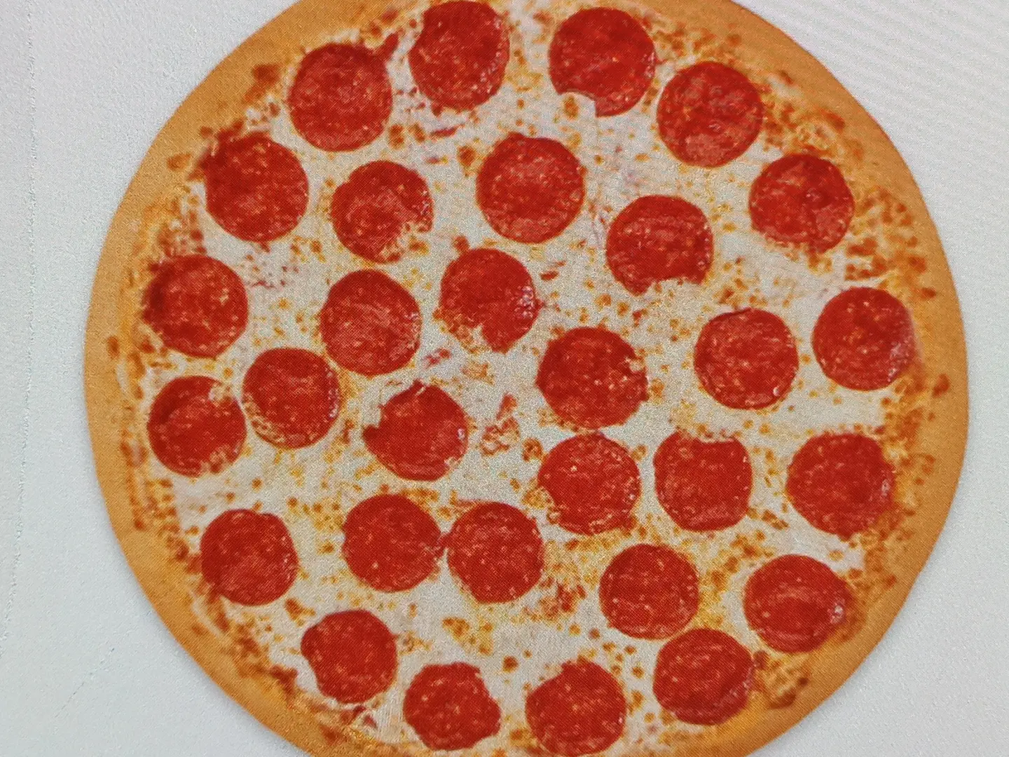 بيتزا بيبروني صغيرة