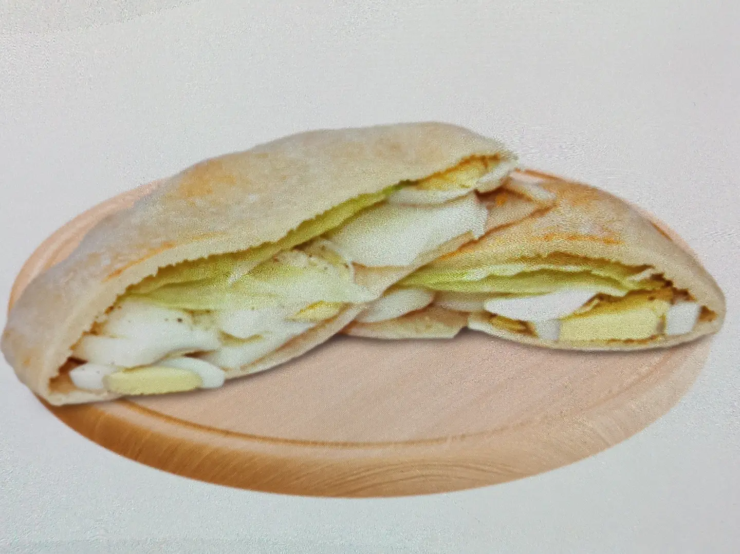 ساندوتش بيض بالجبن