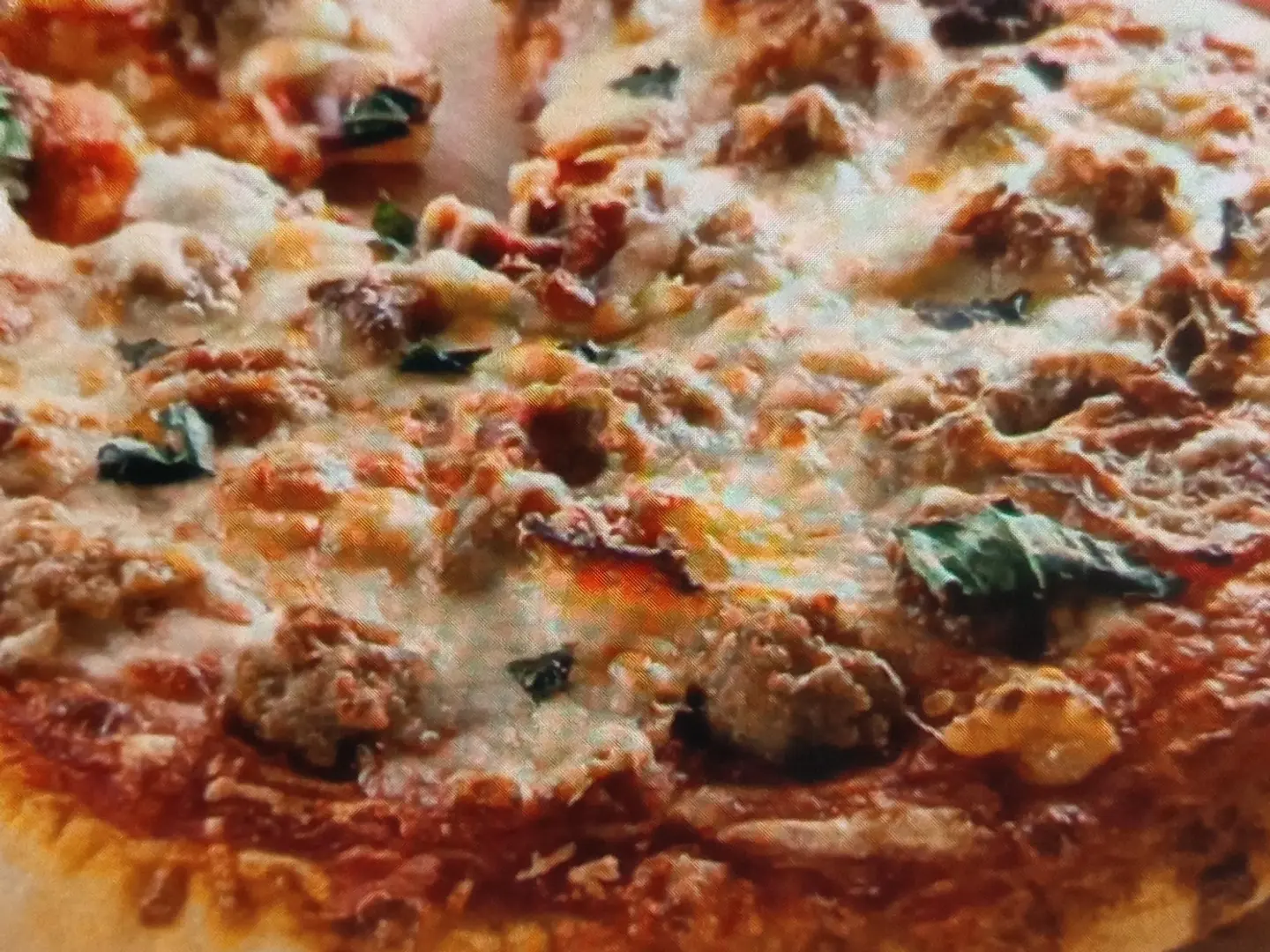 بيتزا لحم صغيرة