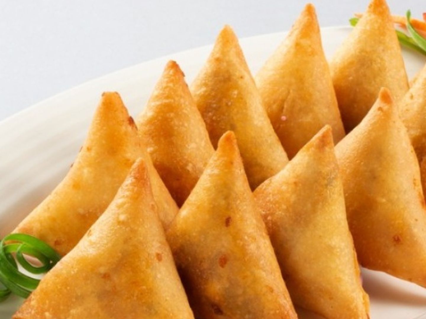 سمبوسه لحم
