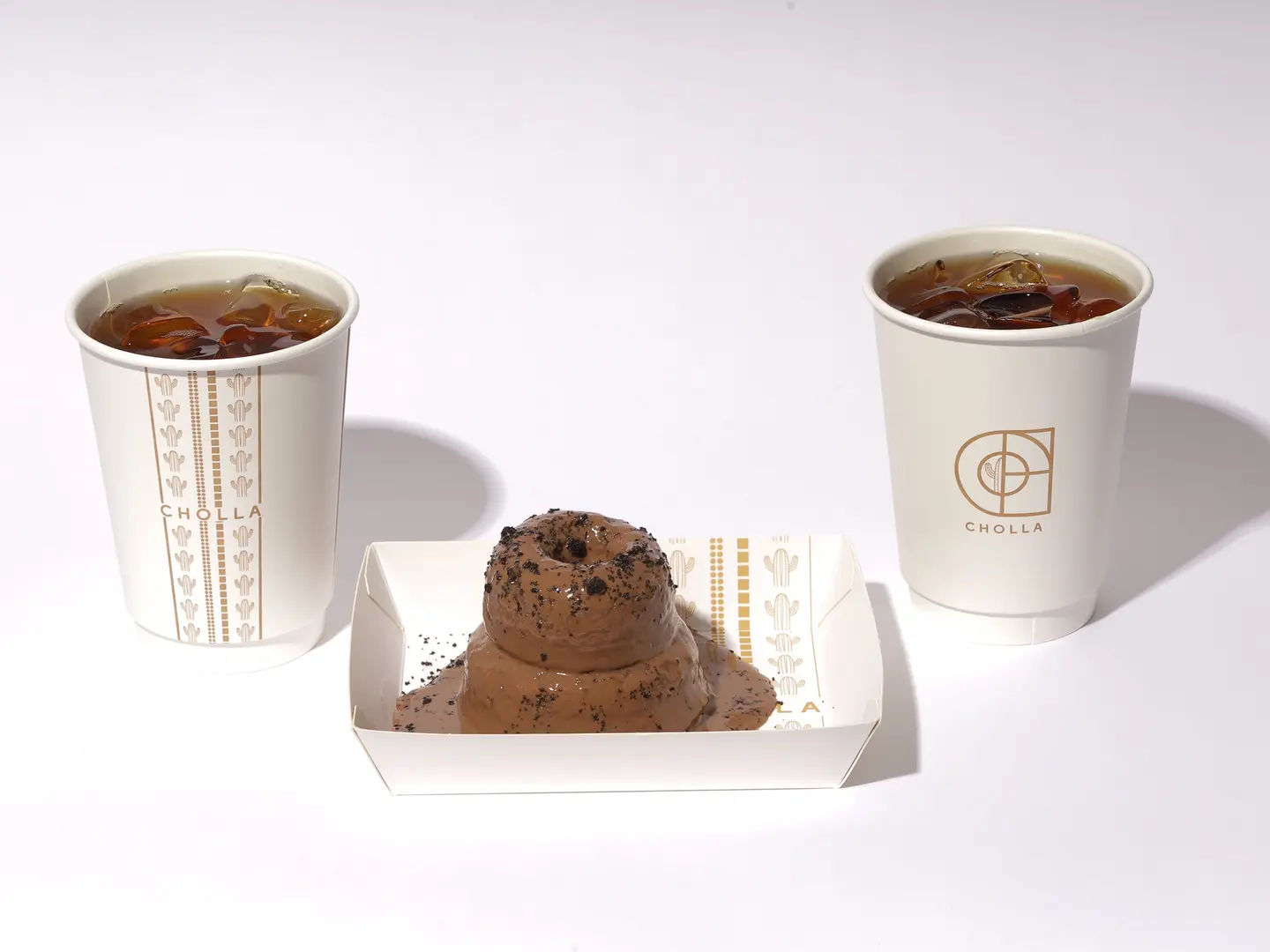 ٢ قهوة اليوم بارد او حار مع تشولا كيك