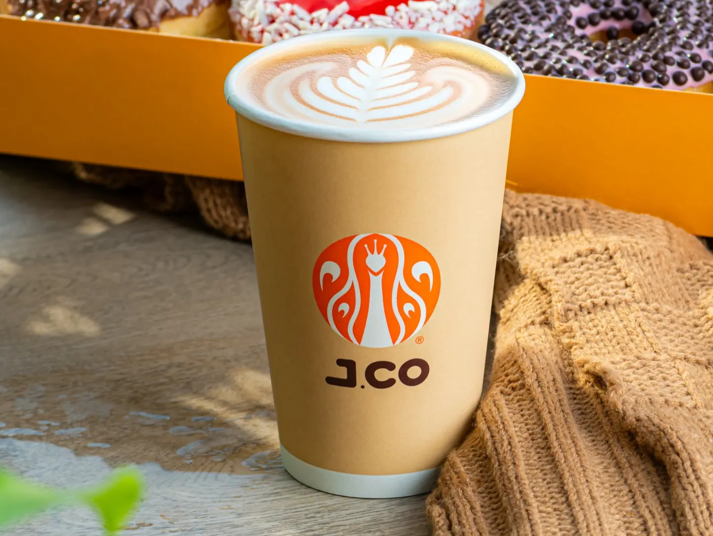 لاتيه ماتشا ساخن - تري