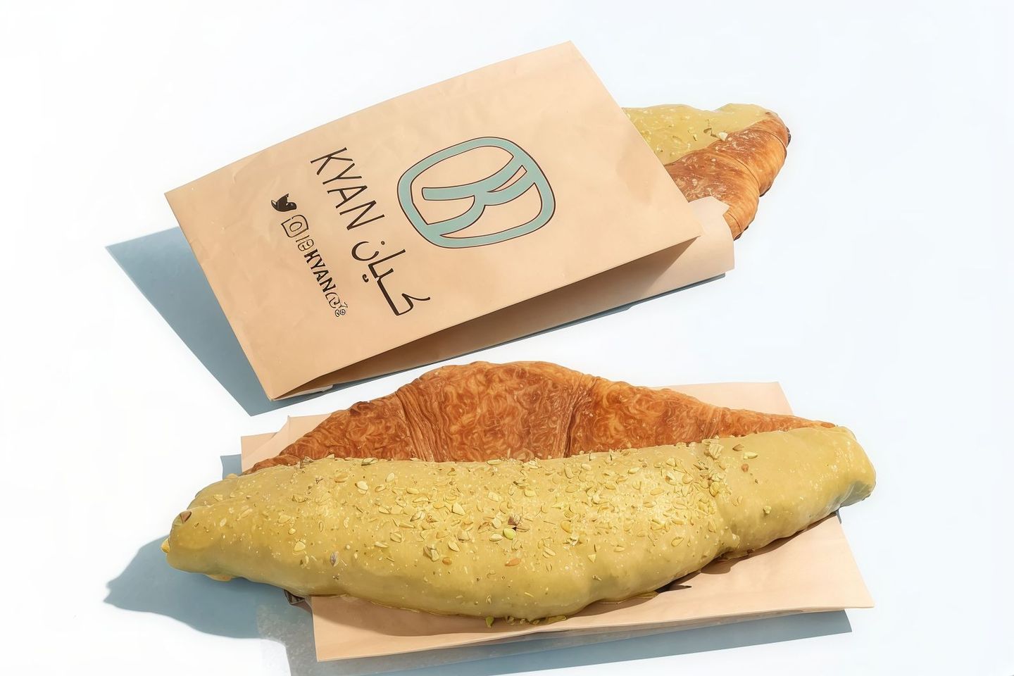 Flat Croissant Pistachio