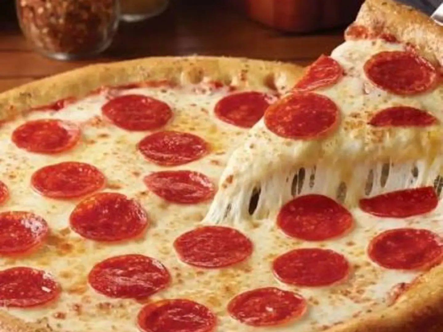 Large Pepperoni Pizza